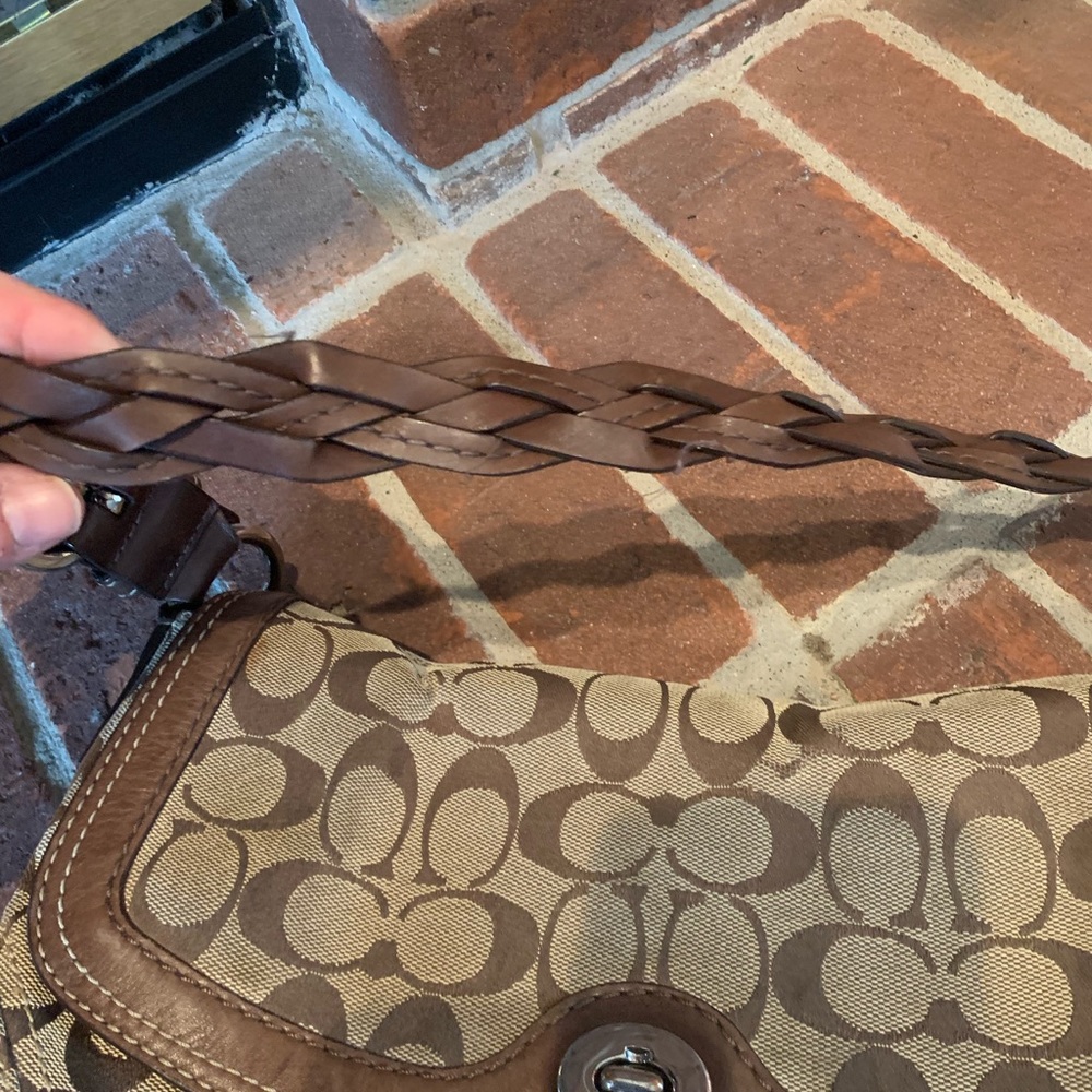 Handbag - Picture 3 of 5